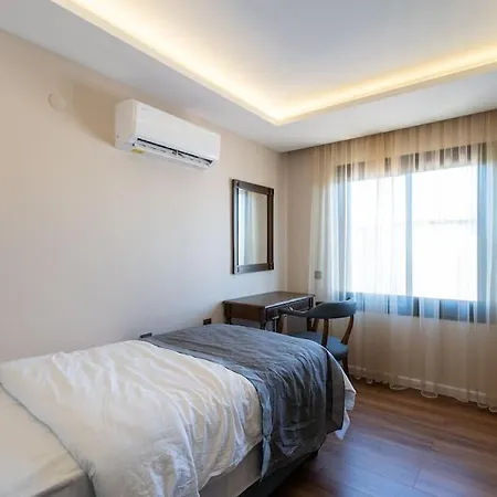 Willa Cesme'de Ozel Havuzlu, Barbeku Alanli Villa-awz111